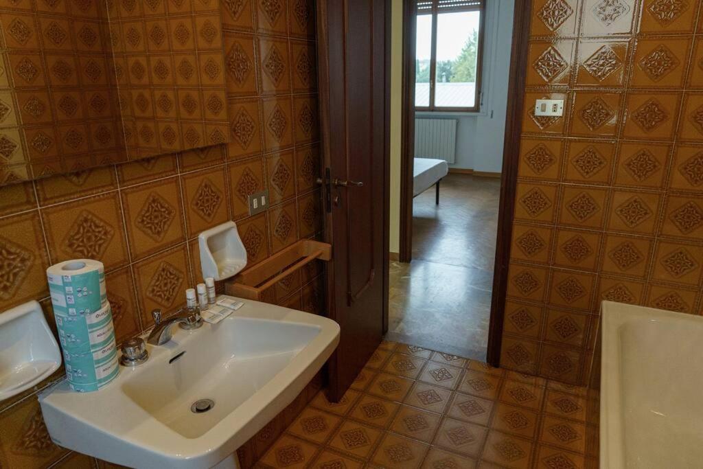 Fanciful 2-Br Outside Ztl Appartement Florence Buitenkant foto