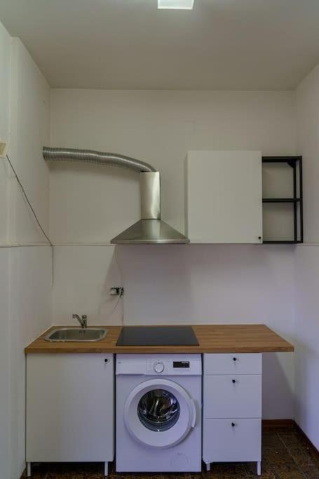 Fanciful 2-Br Outside Ztl Appartement Florence Buitenkant foto